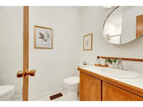 5537 SW Seymour Court Portland OR 97221