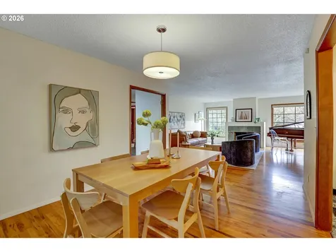 5537 SW Seymour Court Portland OR 97221