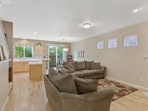 4618 SE Olivewood Street Hillsboro OR 97123