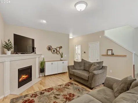 4618 SE Olivewood Street Hillsboro OR 97123