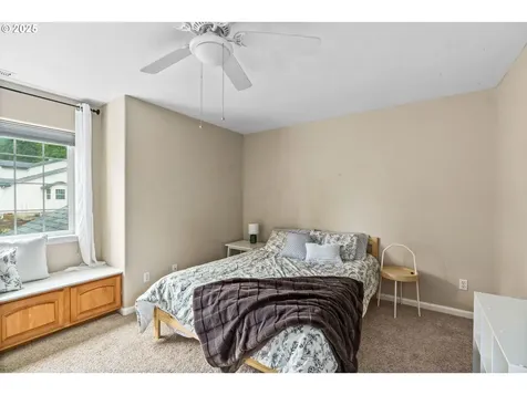 6828 Holly Street Springfield OR 97478