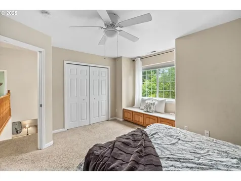 6828 Holly Street Springfield OR 97478
