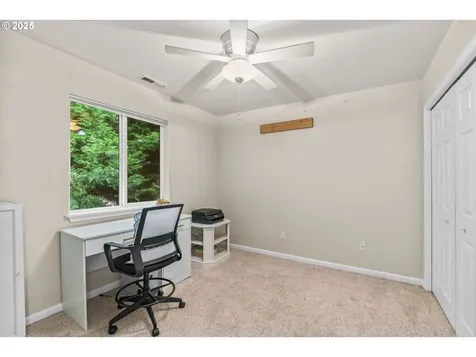 6828 Holly Street Springfield OR 97478