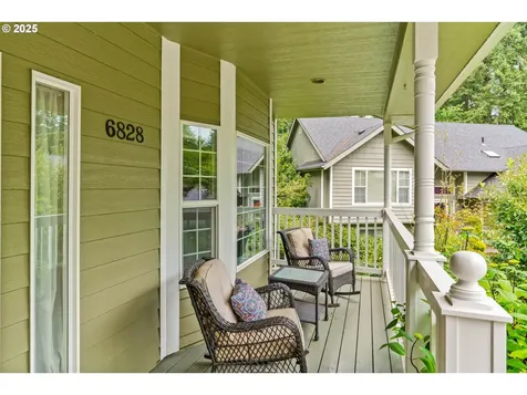 6828 Holly Street Springfield OR 97478