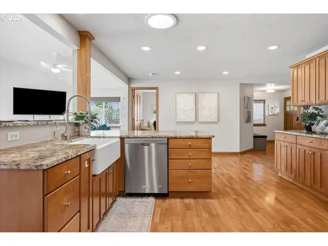 5030 SE 49th Avenue Portland OR 97206