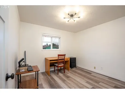 860 Maxwell Road Eugene OR 97404