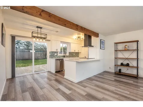 860 Maxwell Road Eugene OR 97404