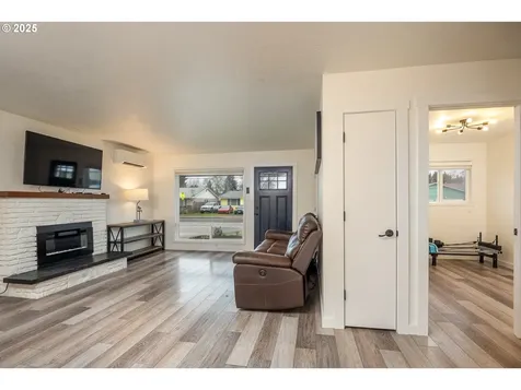860 Maxwell Road Eugene OR 97404