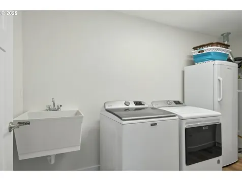 3721 Joe Avenue Roseburg OR 97471