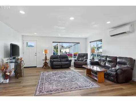 3721 Joe Avenue Roseburg OR 97471