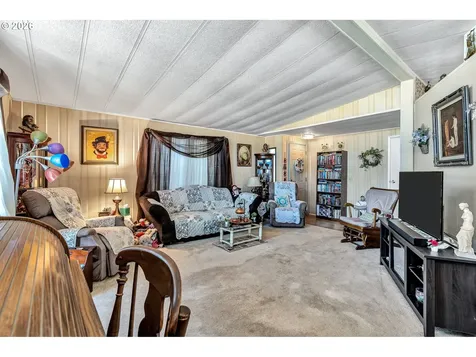 2511 SE River Road Hillsboro OR 97123