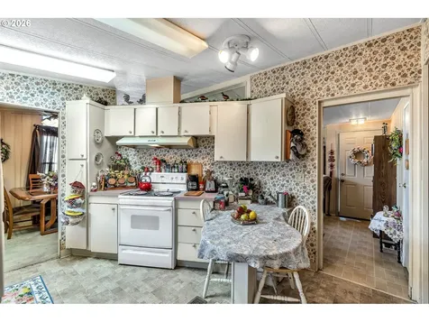 2511 SE River Road Hillsboro OR 97123