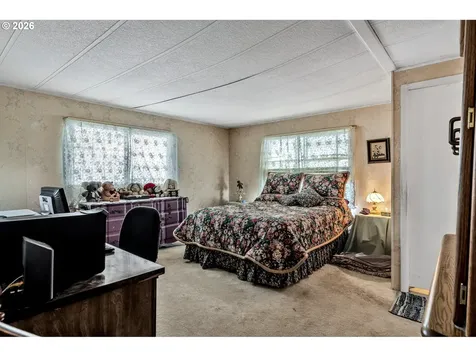 2511 SE River Road Hillsboro OR 97123