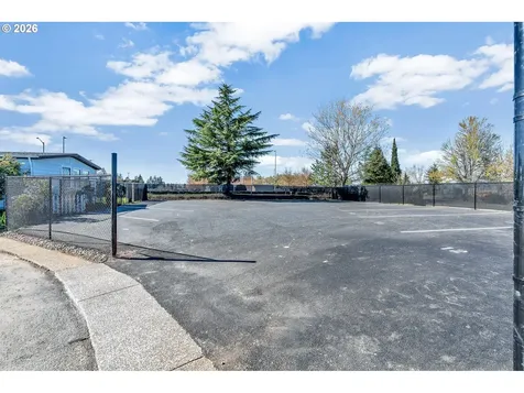 2511 SE River Road Hillsboro OR 97123