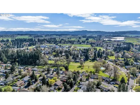 2511 SE River Road Hillsboro OR 97123
