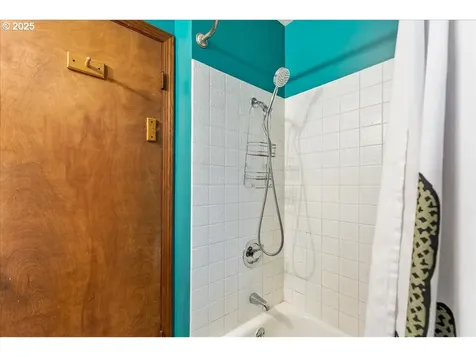 7215 SE 68th Avenue Portland OR 97206