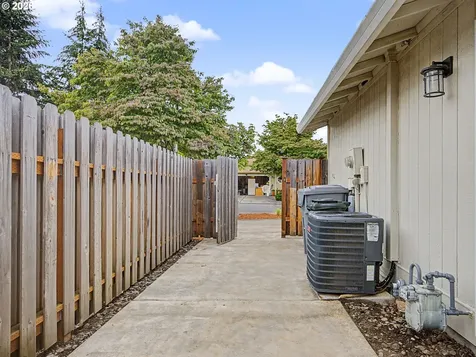 1778 N Laurelwood Loop Canby OR 97013