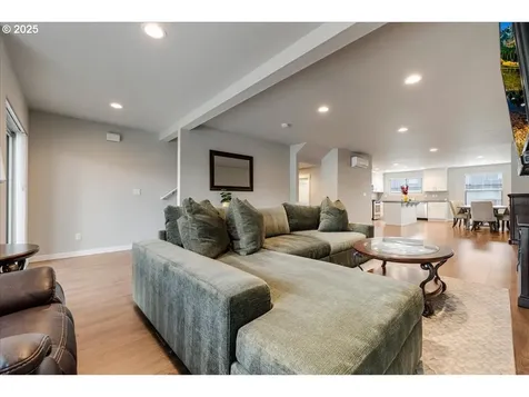 12643 SE Zion Street Damascus OR 97089