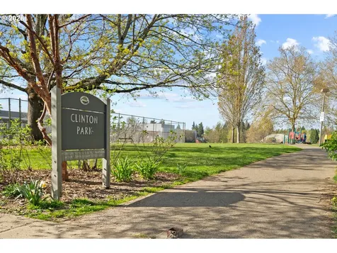 3004 SE 62nd Avenue Portland OR 97206