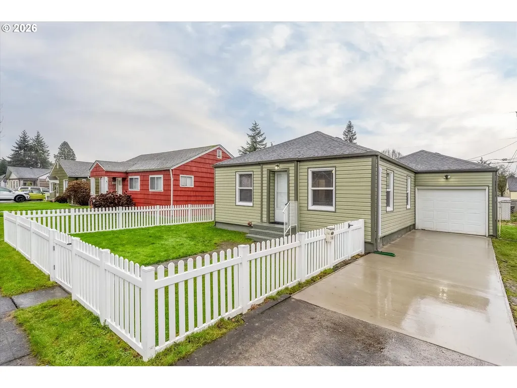 3103 Field Street Longview WA 98632