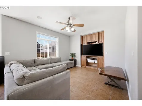 1831 N 8th Way Ridgefield WA 98642