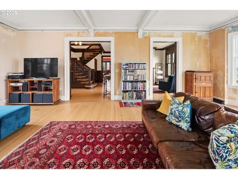 1684 Irving Avenue Astoria OR 97103