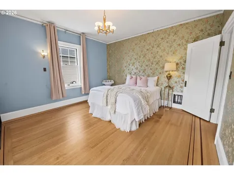 1684 Irving Avenue Astoria OR 97103
