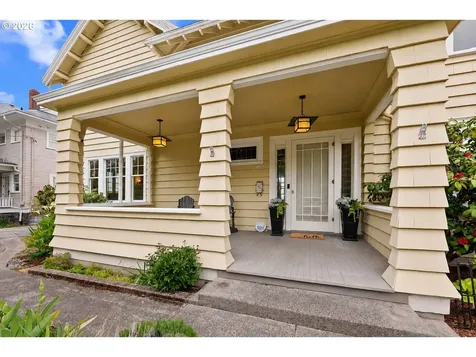 1684 Irving Avenue Astoria OR 97103