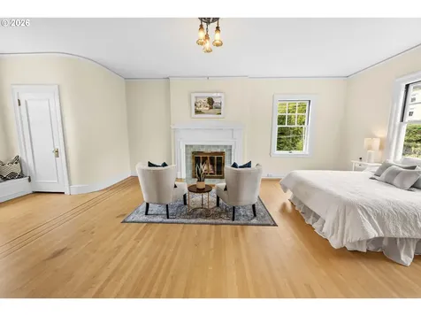 1684 Irving Avenue Astoria OR 97103