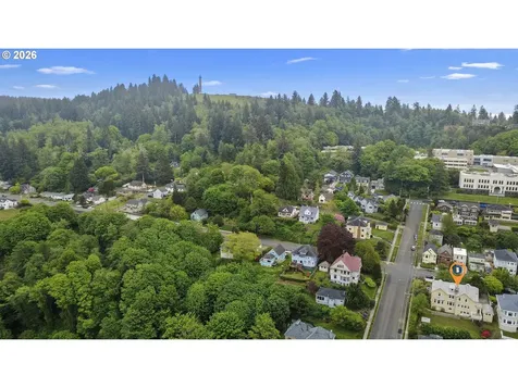 1684 Irving Avenue Astoria OR 97103
