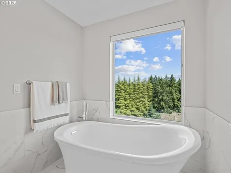 2400 N S Street Washougal WA 98671