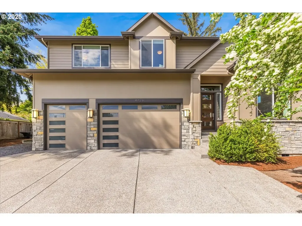 4726 SW 60th Place Portland OR 97221