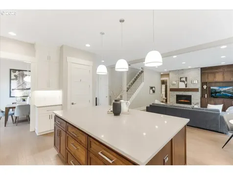 4726 SW 60th Place Portland OR 97221