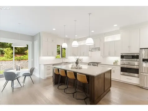 4726 SW 60th Place Portland OR 97221