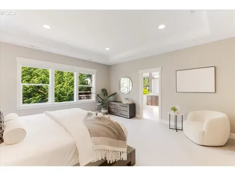 4726 SW 60th Place Portland OR 97221