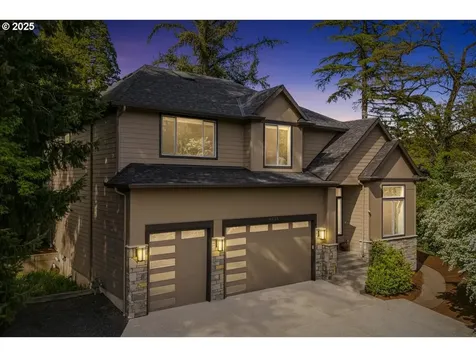 4726 SW 60th Place Portland OR 97221