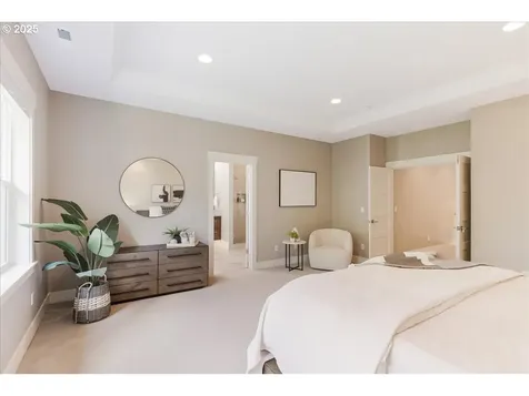 4726 SW 60th Place Portland OR 97221