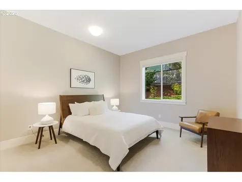 4726 SW 60th Place Portland OR 97221