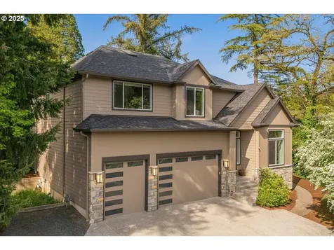 4726 SW 60th Place Portland OR 97221