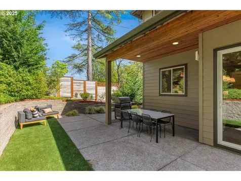 4726 SW 60th Place Portland OR 97221