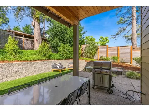 4726 SW 60th Place Portland OR 97221