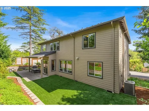 4726 SW 60th Place Portland OR 97221