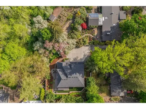 4726 SW 60th Place Portland OR 97221