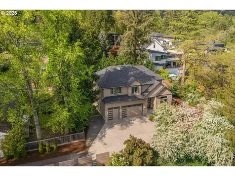 4726 SW 60th Place Portland OR 97221