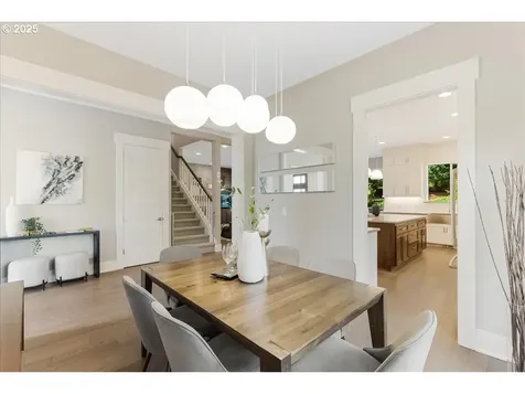4726 SW 60th Place Portland OR 97221