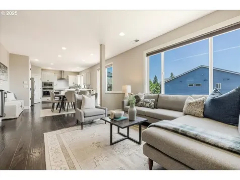 2025 De Vries Way West Linn OR 97068