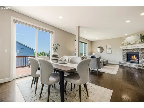 2025 De Vries Way West Linn OR 97068