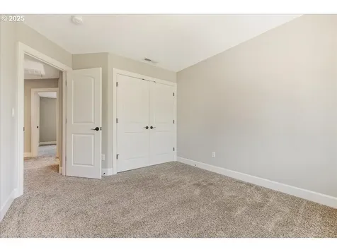 2025 De Vries Way West Linn OR 97068