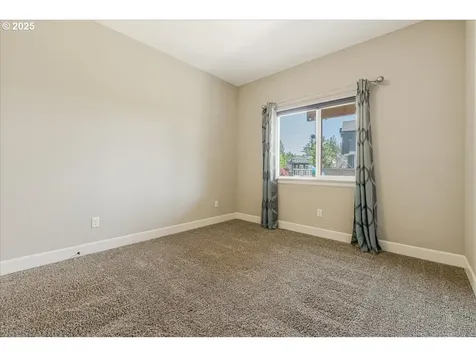 2025 De Vries Way West Linn OR 97068