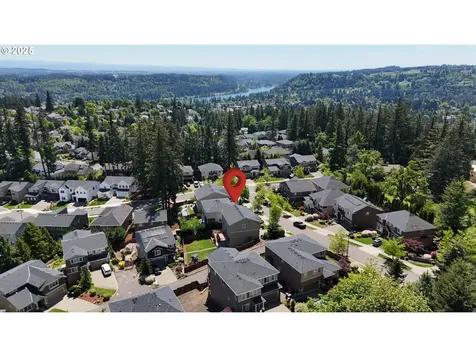 2025 De Vries Way West Linn OR 97068